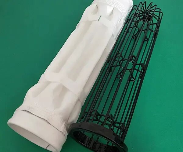 1760430376455792.jpg 涤纶除尘滤袋的笼骨有什么特点.jpg