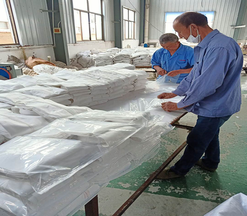 大连覆膜涤纶滤袋厂家.jpg